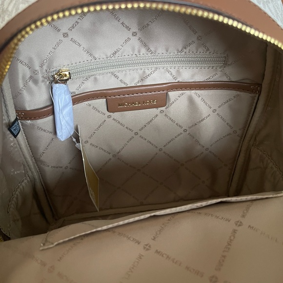 Michael Kors backpack - Picture 2 of 8